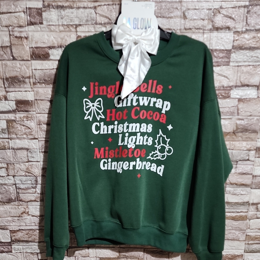 La Glow Brand New Set Of 3 Green Christmas Sweatshirt with Festive Print